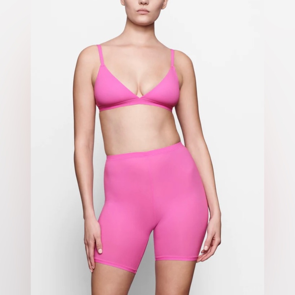 Skims Neon Orchid pink biker shorts NWT